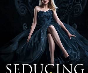 03 Sexy Steamy Short StoriesExplicit Tempting Forbidden Filthy Fantasy Erotica Bedtime Tales for Adults (Naughty \u0026 Smutty Short Stories Bundle Book 2)