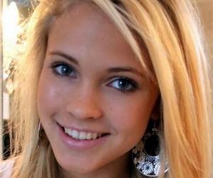 1012 Pics 18 Year Old Sexy Blonde: NSFW Erotica Photo Album Volume 19 (Angelina Foison's Erotica Photo Album)