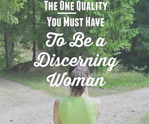 A Discerning Woman: A Historical Romance Mystery (Tabitha \u0026 Wolf Historical Mystery Series Book 6)