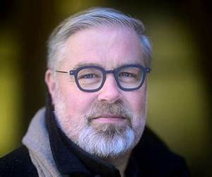 Avkragad : tankar om tro, svek och förlåtelse Avkragad : tankar om tro, svek och förlåtelse