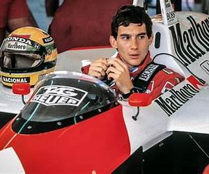 Ayrton Senna: Occhi feroci, occhi bambini (Italian Edition) Ayrton Senna: Occhi feroci, occhi bambini (Italian Edition)