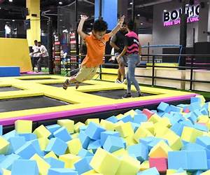 Bounce!: A Scientific History of Rubber
