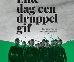 Elke dag een druppel gif: aangrijpend verhaal over een jongen die opgroeit in een NSB-gezin Elke dag een druppel gif: aangrijpend verhaal over een jongen die opgroeit in een NSB-gezin