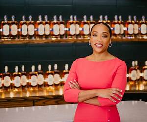 FAWN WEAVER Biography: The Billionaire Whiskey Queen FAWN WEAVER Biography: The Billionaire Whiskey Queen