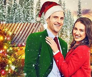 Finding Love at Christmas: 12 Heartwarming Christian Romance Novellas for the Holidays Finding Love at Christmas: 12 Heartwarming Christian Romance Novellas for the Holidays