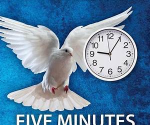 Five Minutes with the Holy Spirit: Getting to Know the Best Friend in the World Five Minutes with the Holy Spirit: Getting to Know the Best Friend in the World
