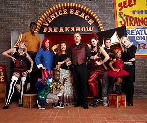 Freakshow: Die Farbe ihrer Augen (German Edition) Freakshow: Die Farbe ihrer Augen (German Edition)