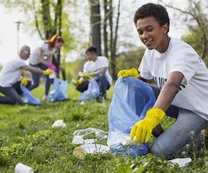 Green Clean Together: A Family's Guide: Engaging and Teaching Your Kids Through Eco-Friendly Home Care