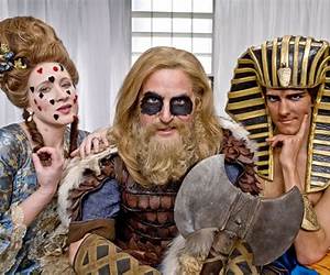 Horrible Histories: Paws, Claws and Jaws: The World's Wildest Animal Tails Horrible Histories: Paws, Claws and Jaws: The World's Wildest Animal Tails