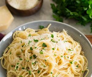 Pasta: The Ultimate Guide to 22 Must-Try Recipes from Around the World: A Cookbook to Explore the World of Pasta (The Ultimate Cookbook Collection) Pasta: The Ultimate Guide to 22 Must-Try Recipes from Around the World: A Cookbook to Explore the World of Pasta (The Ultimate Cookbook Collection)
