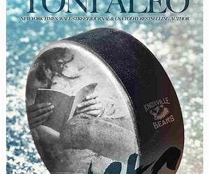 Pucks and Books (Knoxville Bears, #1) Pucks and Books (Knoxville Bears, #1)