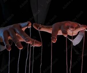 Pulling Strings (Marionette, #1) Pulling Strings (Marionette, #1)
