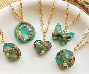 Resin Jewelry: A Comprehensive Guide to Crafting Exquisite Resin Jewelry