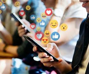 Social Media Influencer: The Ultimate Guide to Building a Profitable Social Media Influencer Career: Learn How to Build Your Brand, Create Viral Content, ... to Pay for Your Lifestyle (Side Hustles)