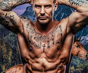 The Centaur's Huge Gift: A Huge Size Taboo Western Romance (The Shape of Love)