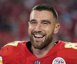 Travis Kelce: The Boy Who Became a Football Star: Illustrated Biography Book for Kids (Sports biographies for kids) Travis Kelce: The Boy Who Became a Football Star: Illustrated Biography Book for Kids (Sports biographies for kids)