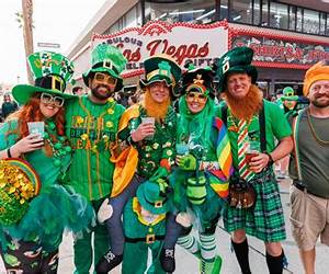 Unholy St. Patricks Day: freudiger (knisternder) Feier(tag) (Reverse Harem) (German Edition) Unholy St. Patricks Day: freudiger (knisternder) Feier(tag) (Reverse Harem) (German Edition)